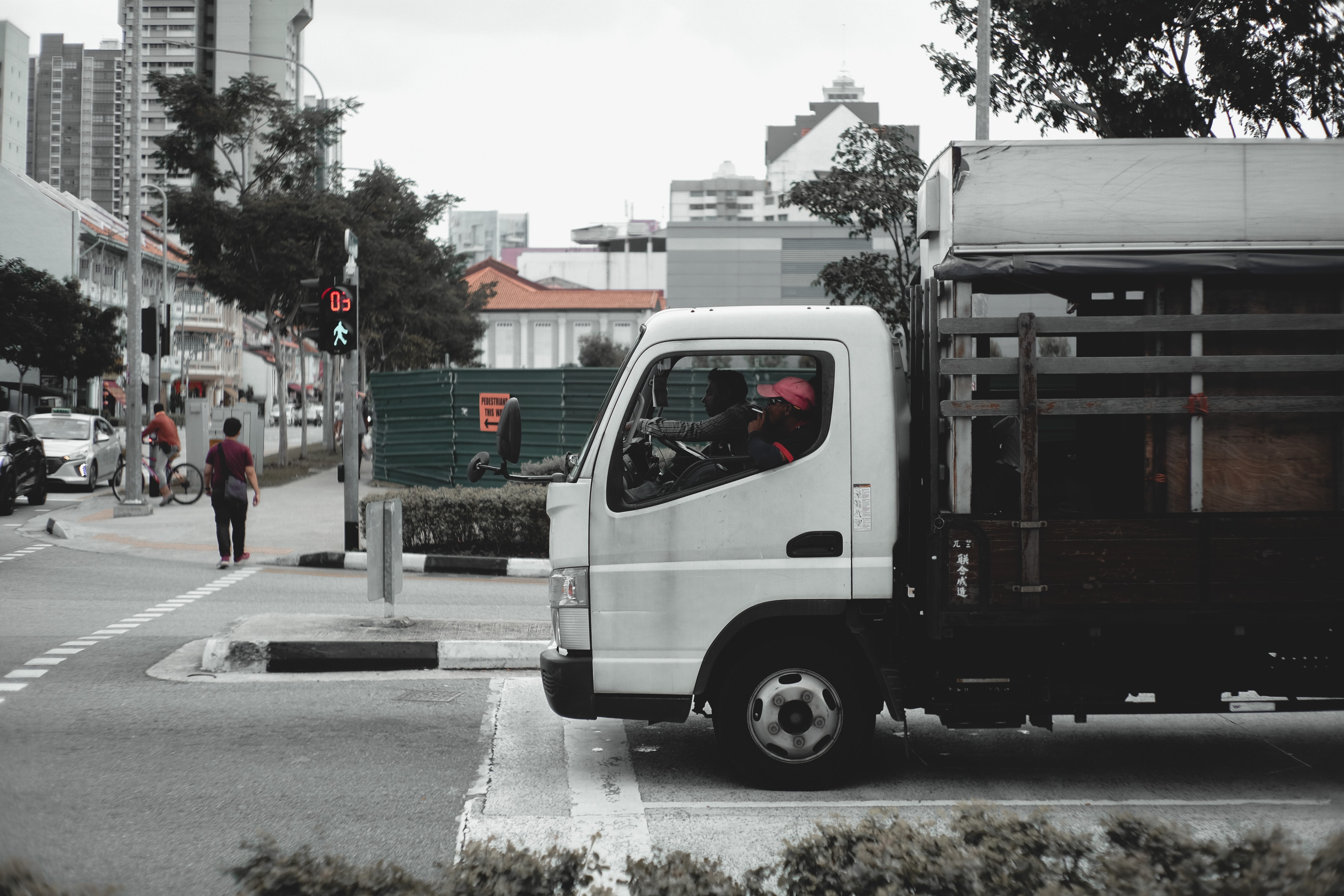 muhamad-iqbal-akbar-AtWn8yS8Tjo-unsplash